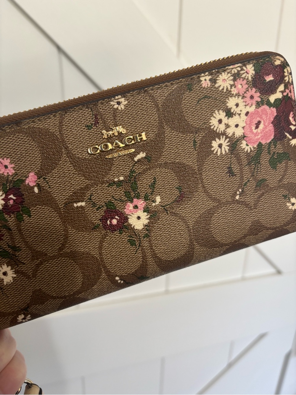 EUC Coach Long Zip Around Wallet in Signature Canvas with Evergreen Floral - Picture 10 of 12